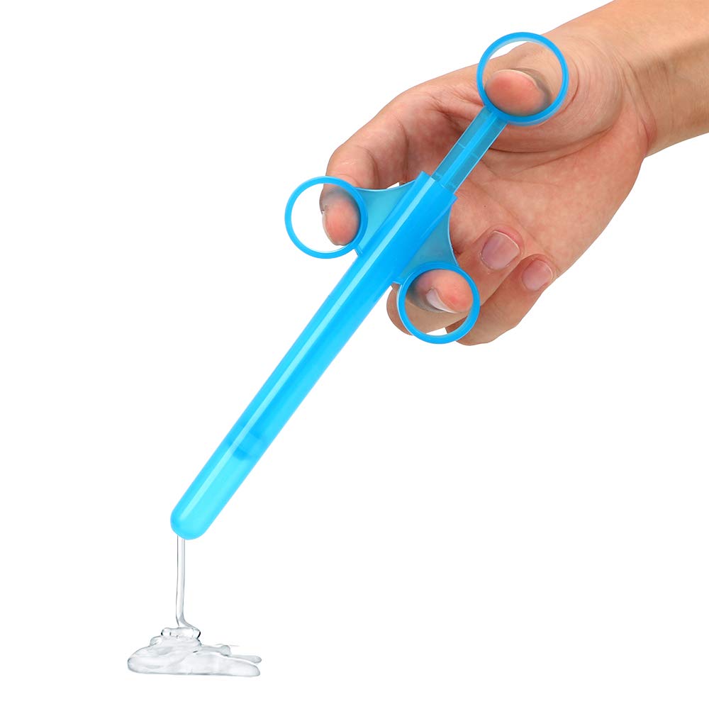 Famolay lube applicator cleanup scene emphasizes fast wash with soap and warm water.