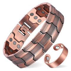 Fashtour 3X copper bracelet closeup highlighting rugged armor-inspired links for masculine style