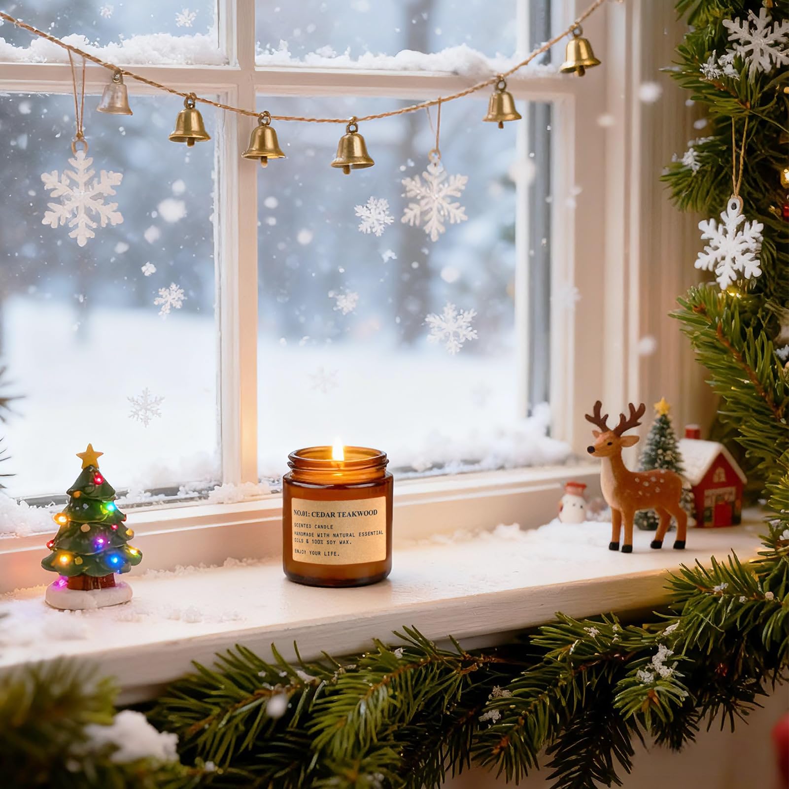 Feibao gift box candles arranged for a stylish holiday surprise.