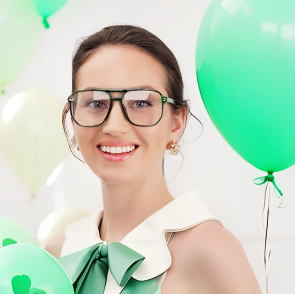 FEISEDY square frame glasses with lightweight design for daily wear.