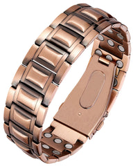 Feraco pure copper bracelet close-up of secure clasp for comfortable wear