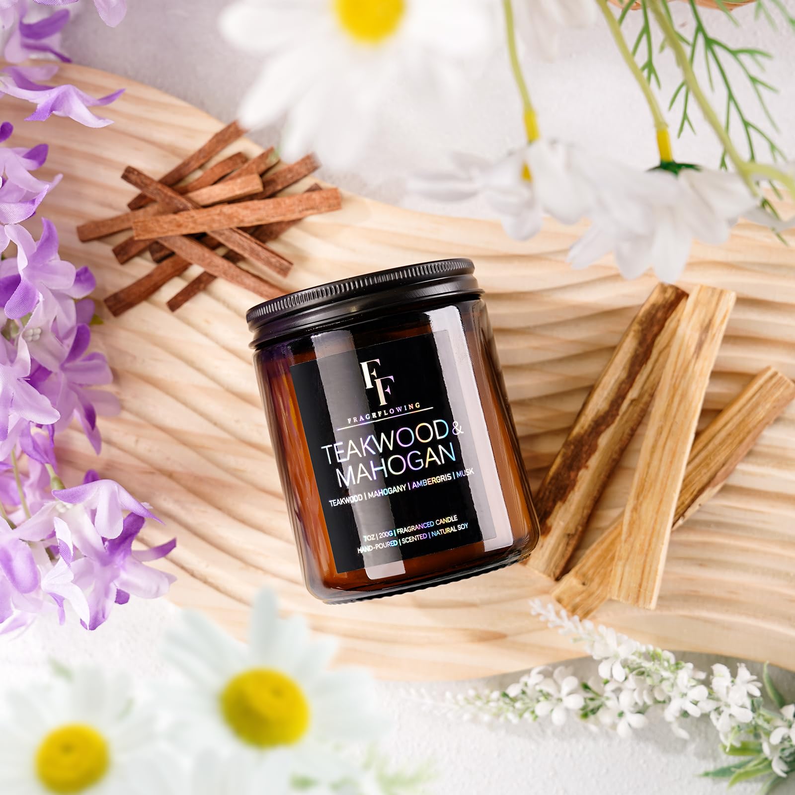 FF FRAGRFLOWING Teakwood Mahogany close-up highlighting rich wood and forest notes for relaxation.