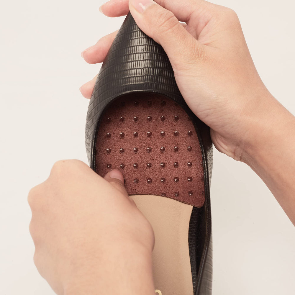 Trim-to-fit Flexzense pads adapt to your shoe for a seamless look