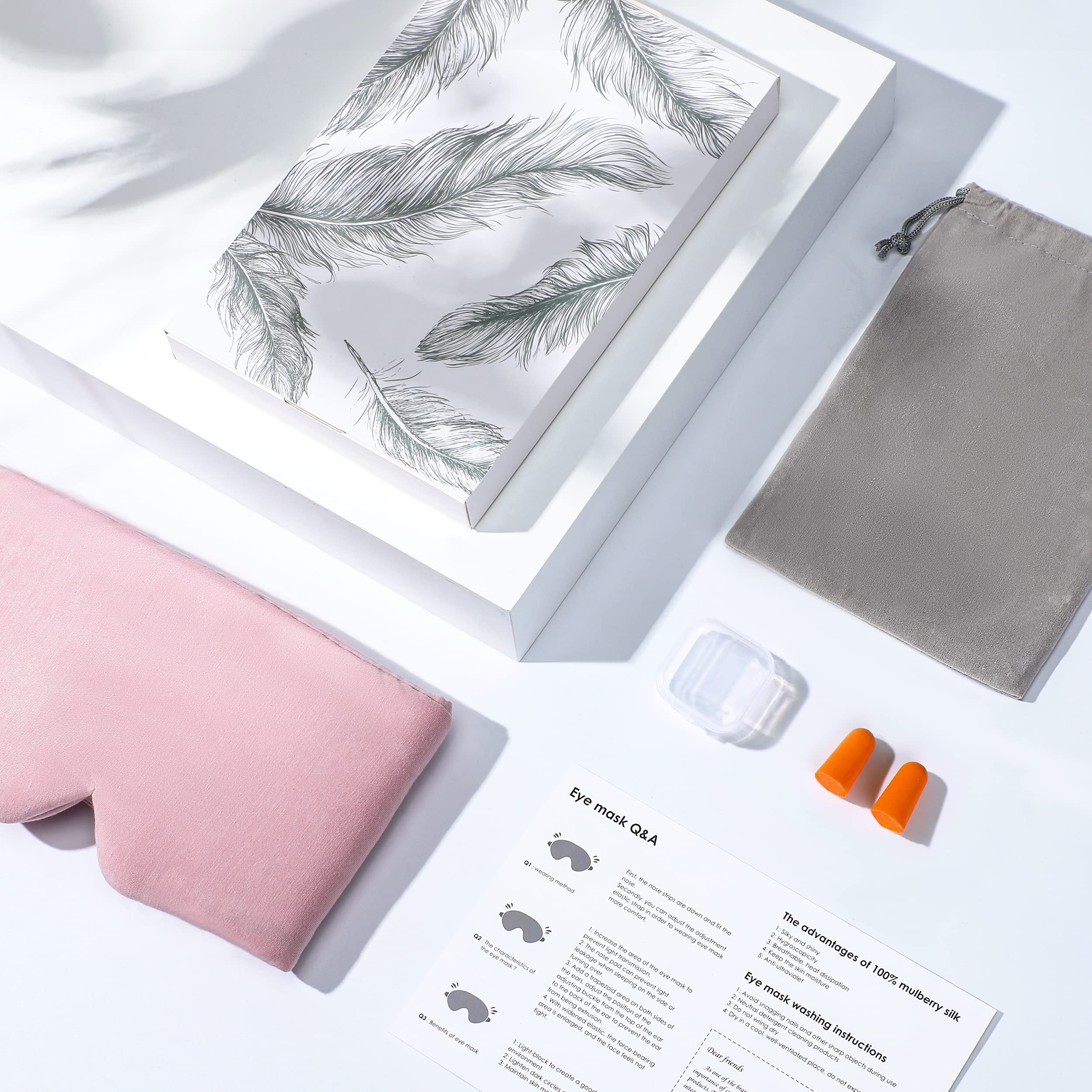 FreshMe lightweight eye shade is ideal for on-the-go use