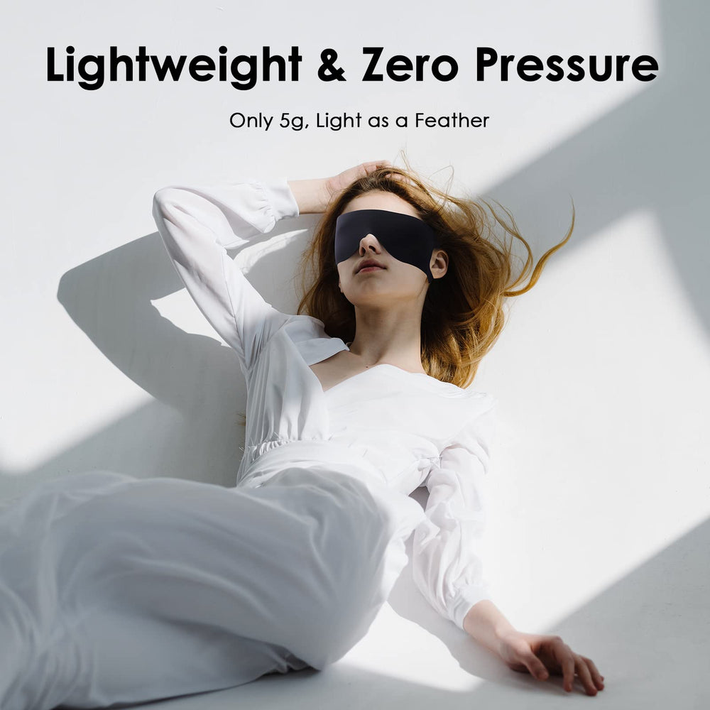 FRESHME Black, blockout eye mask ideal for flights and red-eye trips.
