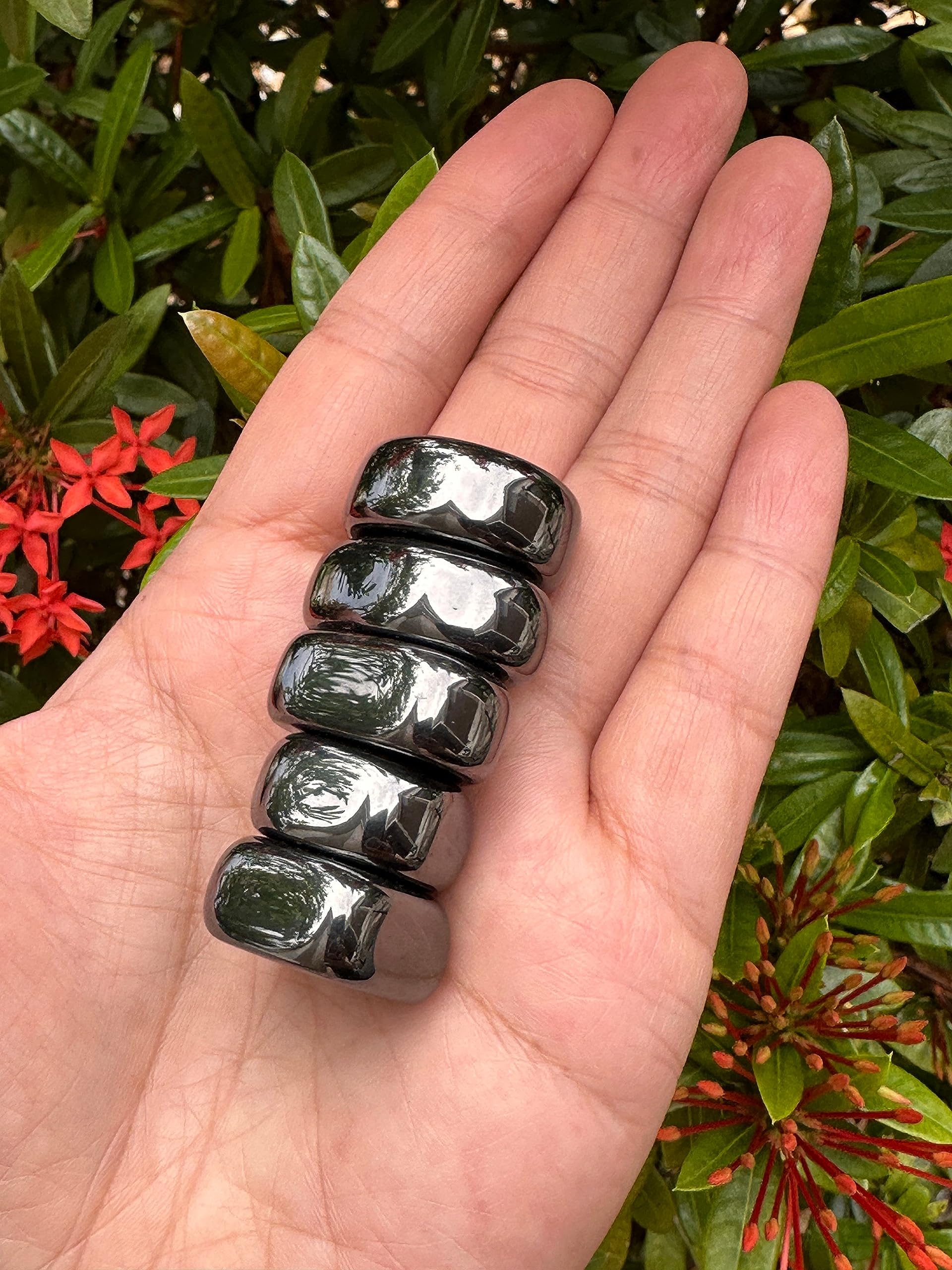 GAF TREASURES varied natural patterns in hematite stones.