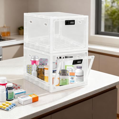 Gemaxvoled clear lid with air holes for easy viewing while locked.