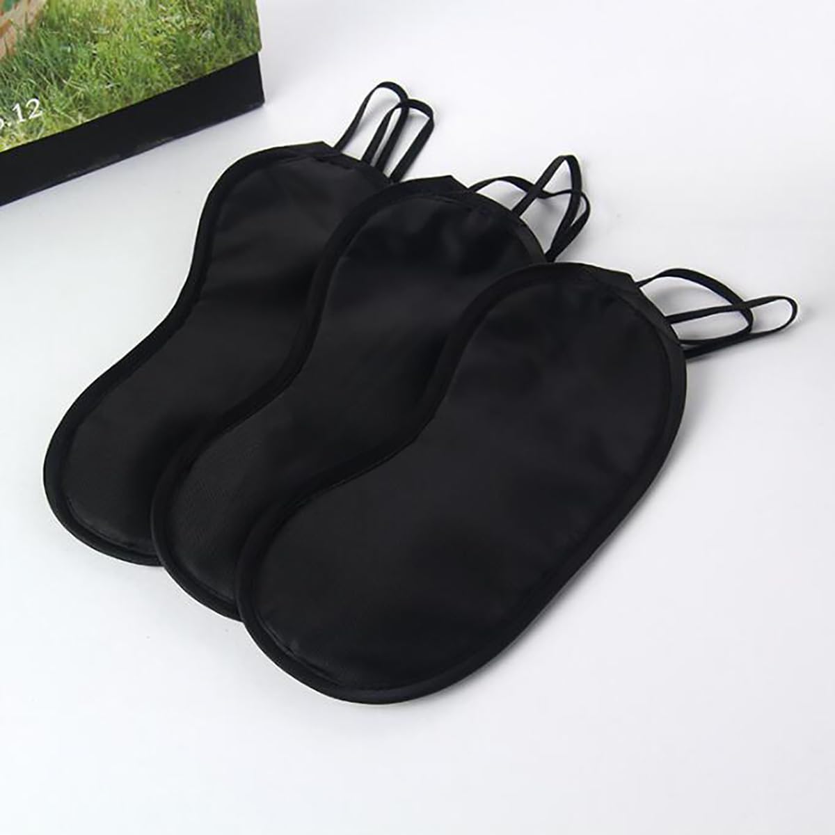 Nose-pad design blocks light across different nose heights.
