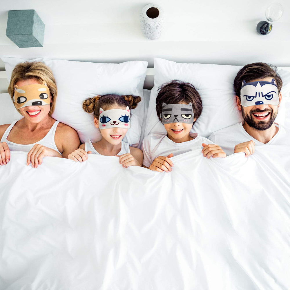Geyoga travel-friendly mask scene promotes easy relaxation on the go.