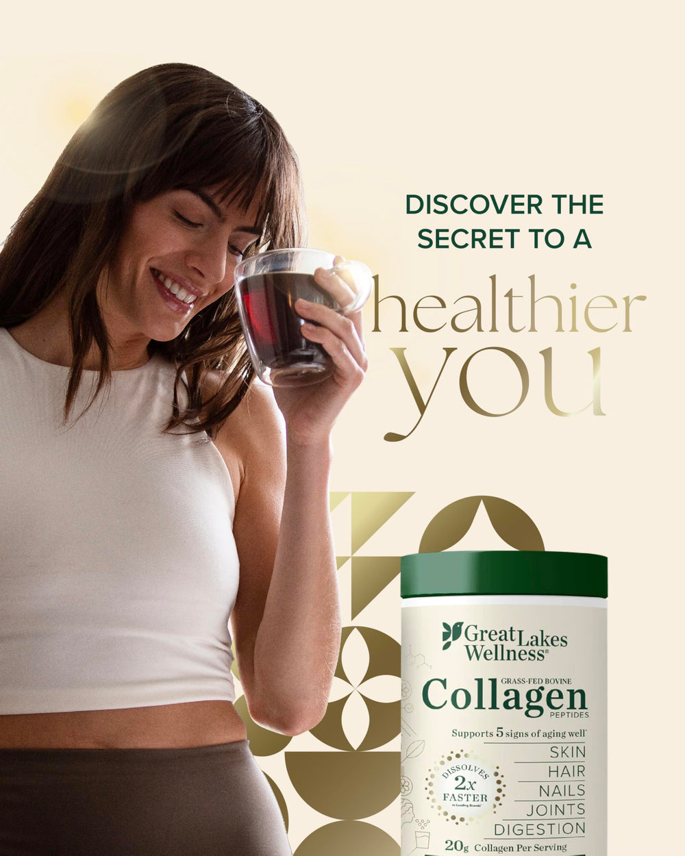 Great Lakes Wellness collagen powder added to a smoothie for easy nutrition