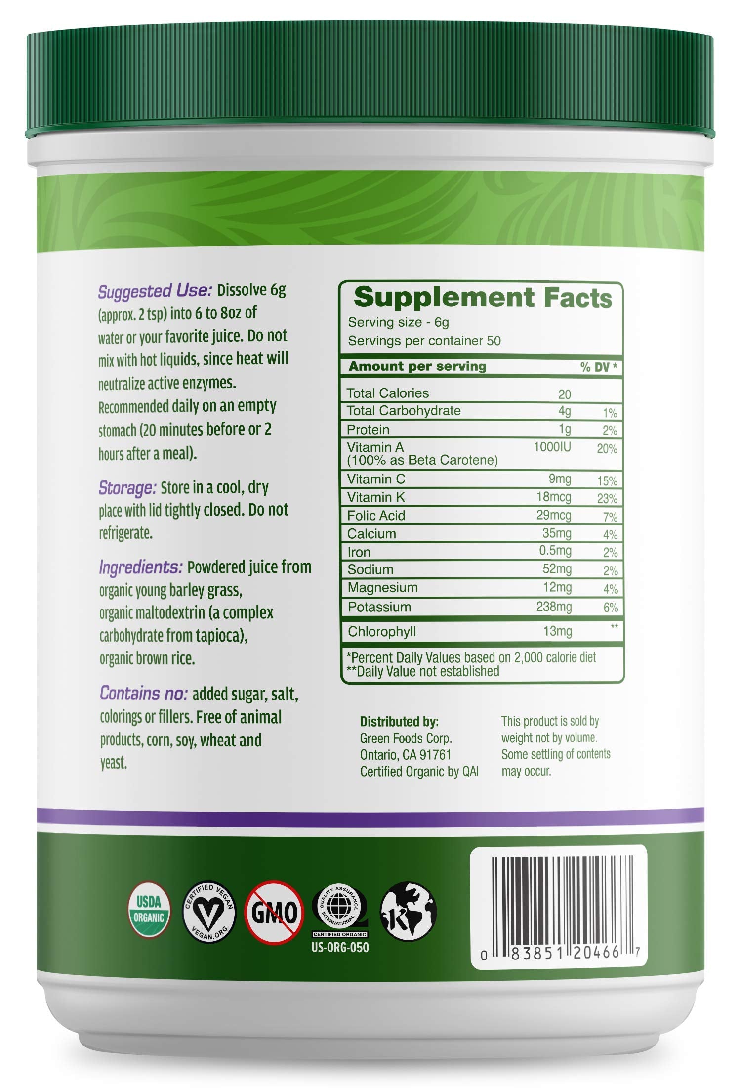 Green Foods Green Magma scoop showing precise measurement for smoothies