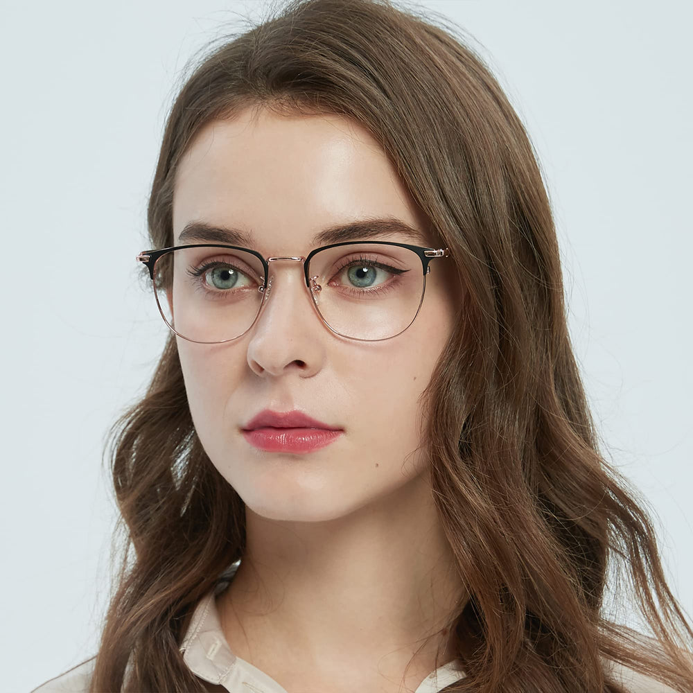 GUDVUE wearer using these glasses at a desk reduces eye strain