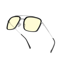 GUNNAR Stark Edition amber max lens provides stronger blue light protection.