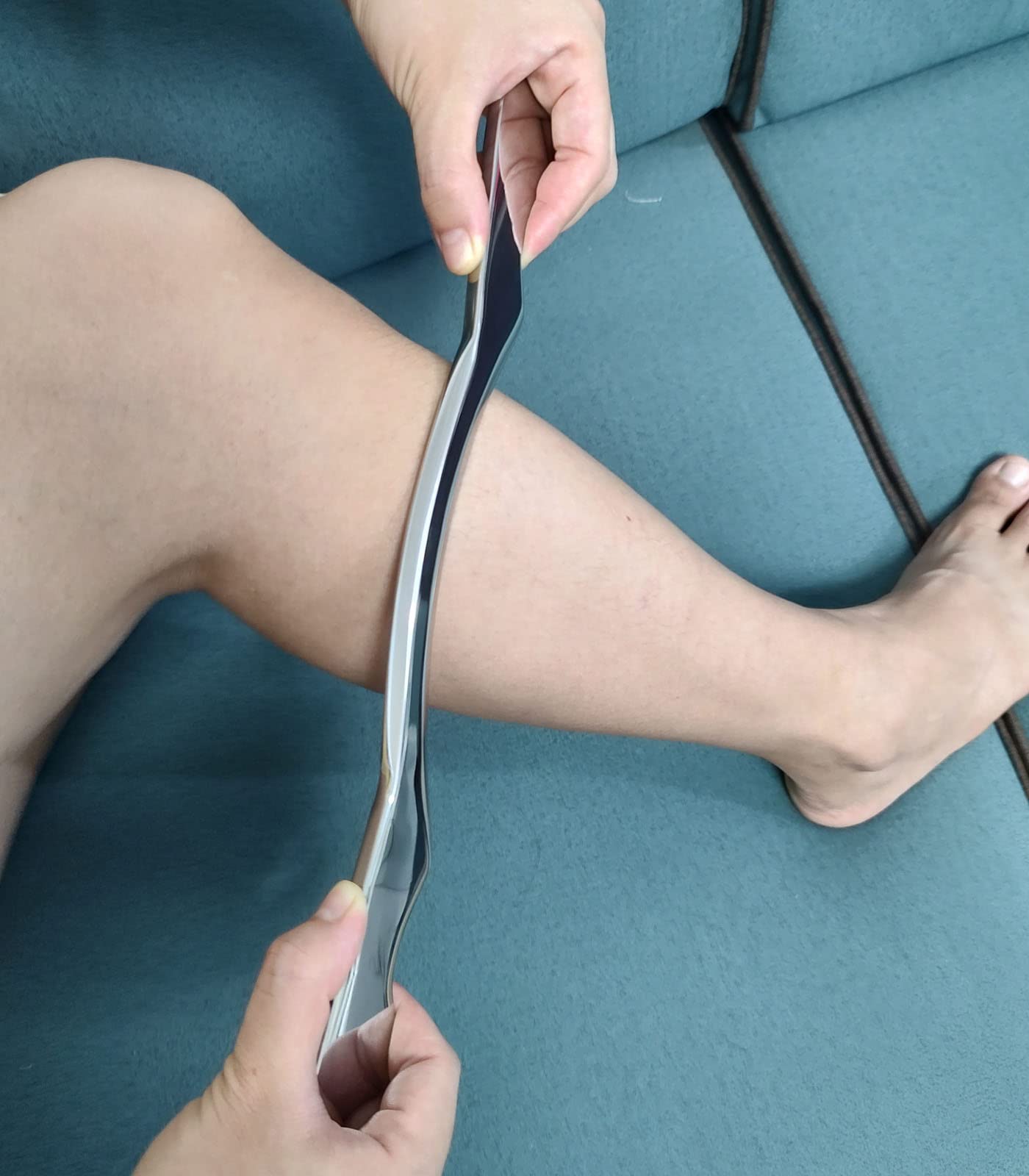 GYX COELE 14-inch long bar enabling reaching larger muscle groups during sessions
