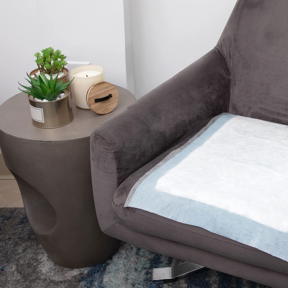 HALYARD disposable underpads help protect bedding and simplify cleanup