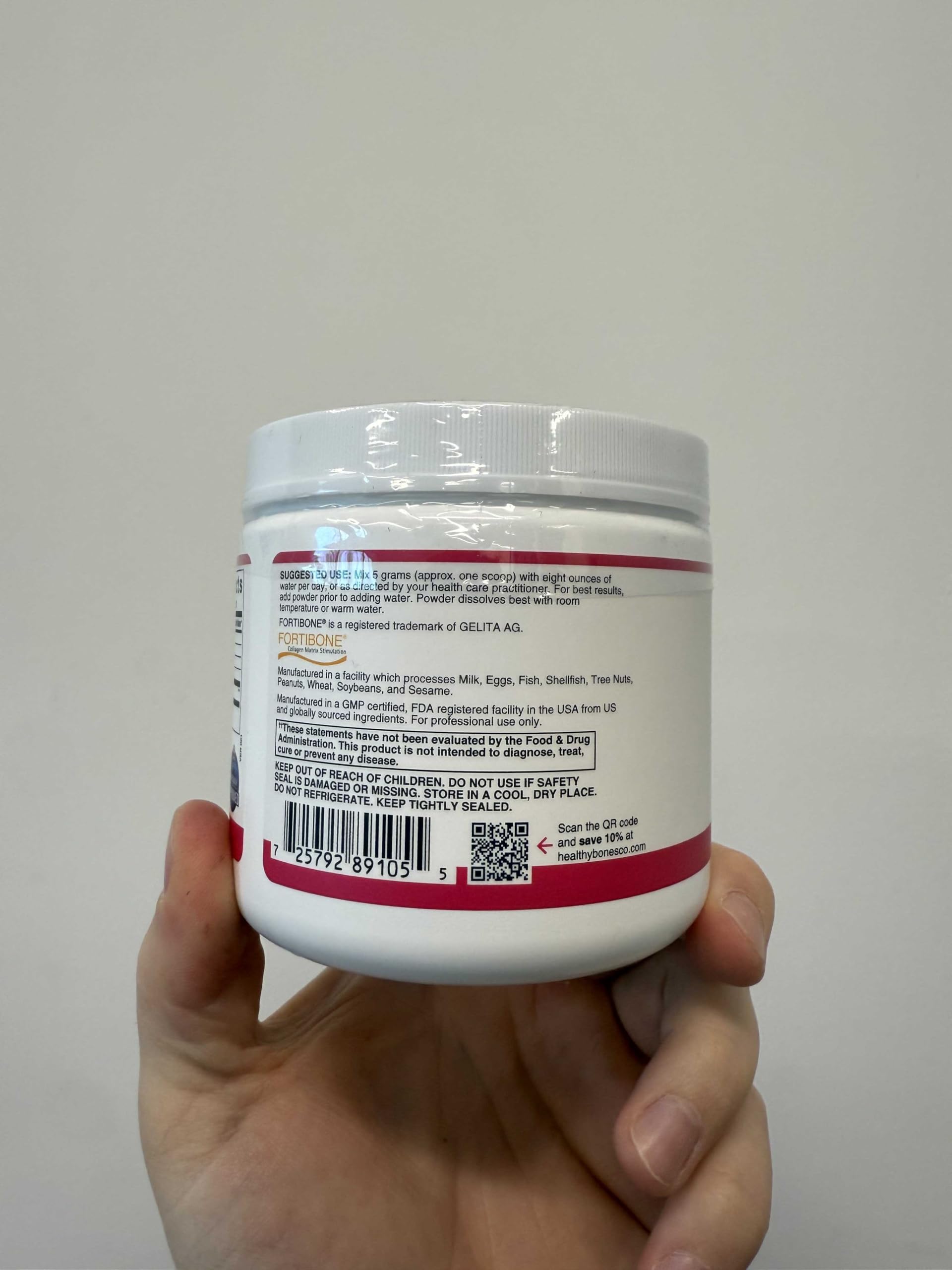 Stirred into water for hydration-friendly daily ritual.