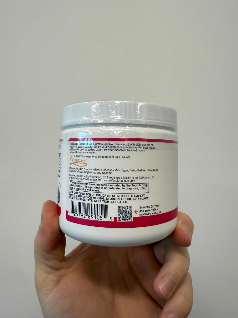 Stirred into water for hydration-friendly daily ritual.