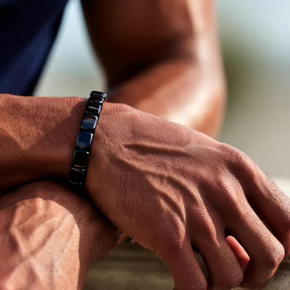 Hemios hematite bracelet with elastic stretch for comfortable daily wear.