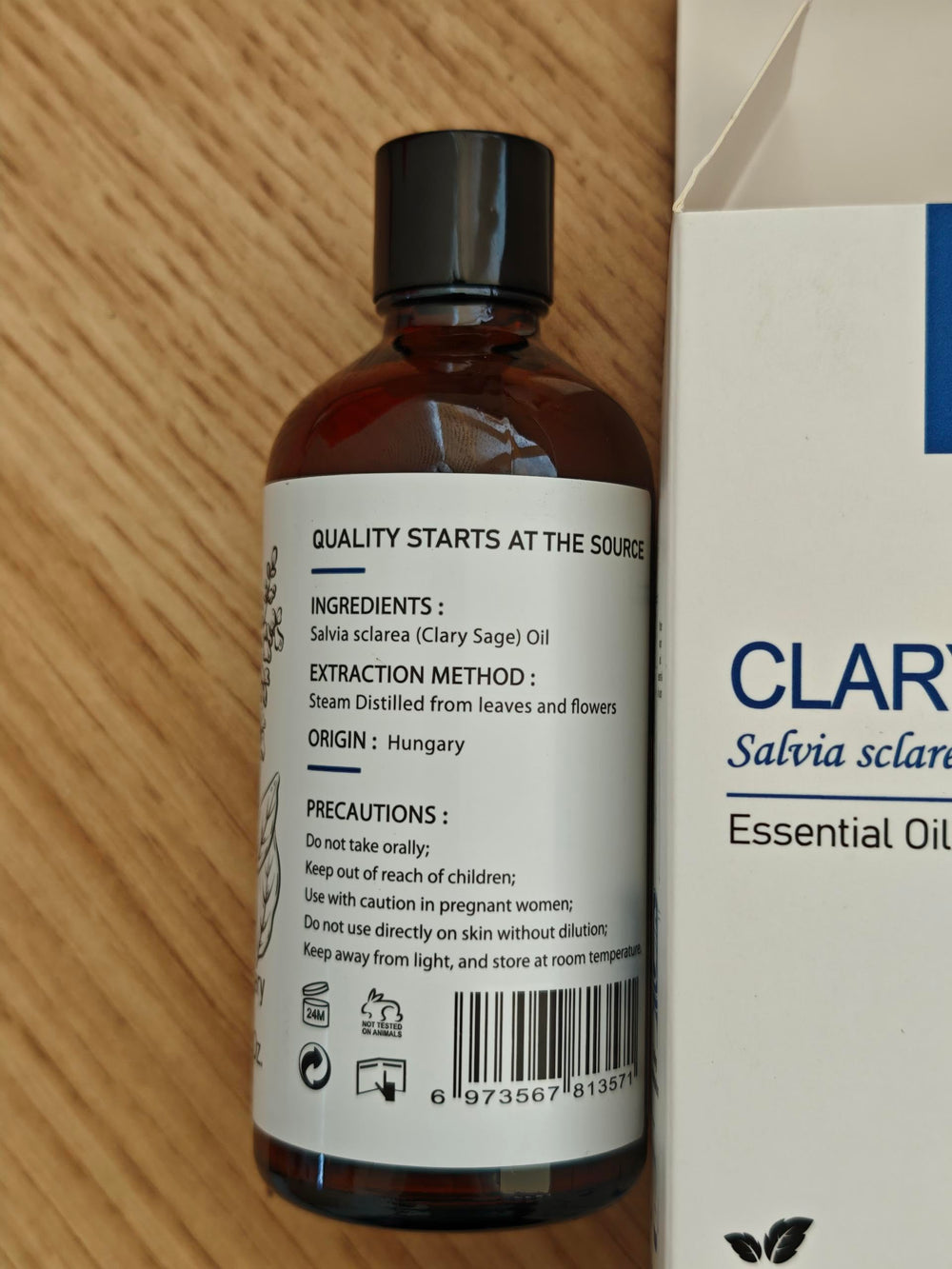HIQILI Clary Sage Oil controlled dispensing dropper.
