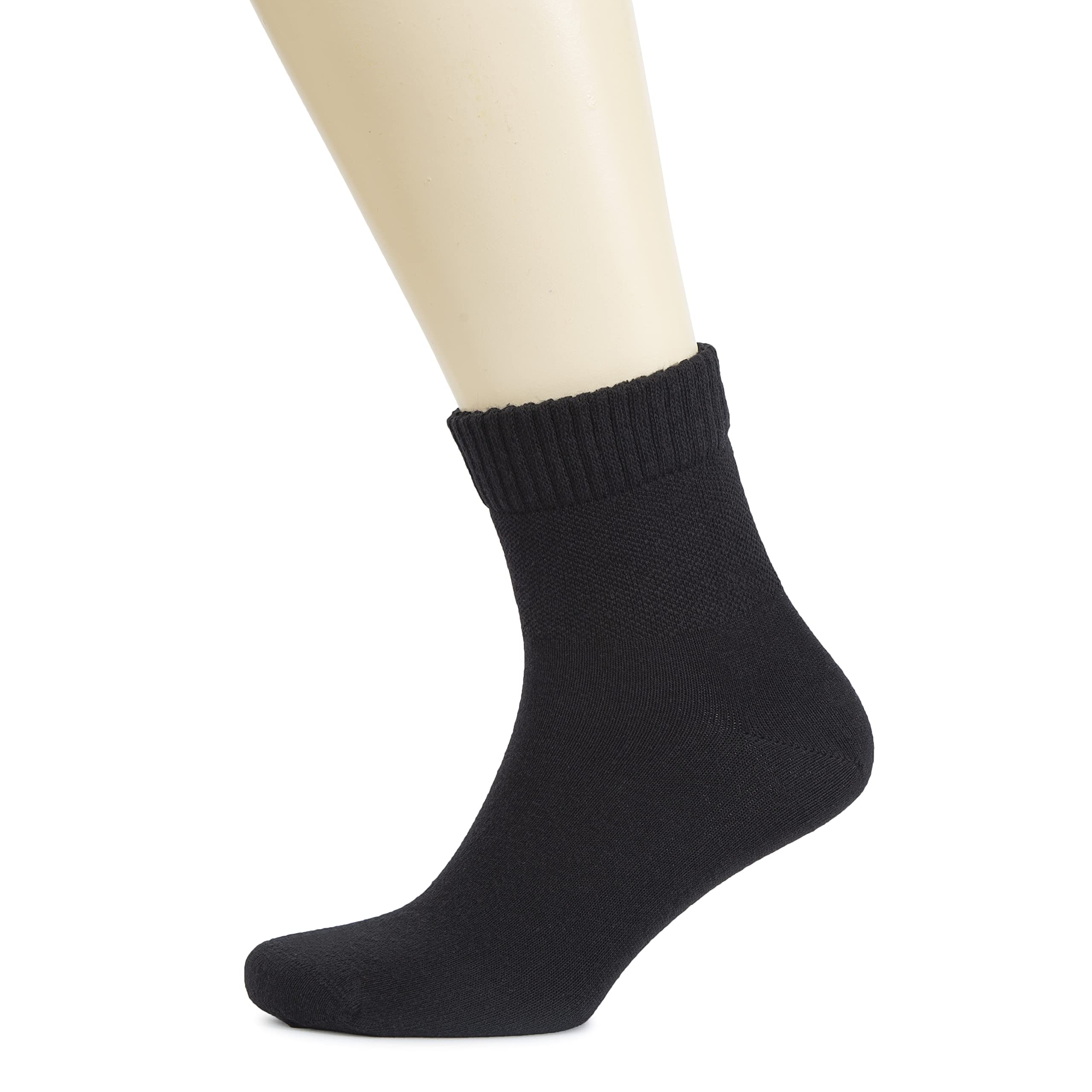 Hugh Ugoli extra-wide top supports easy wear and comfortable fit.