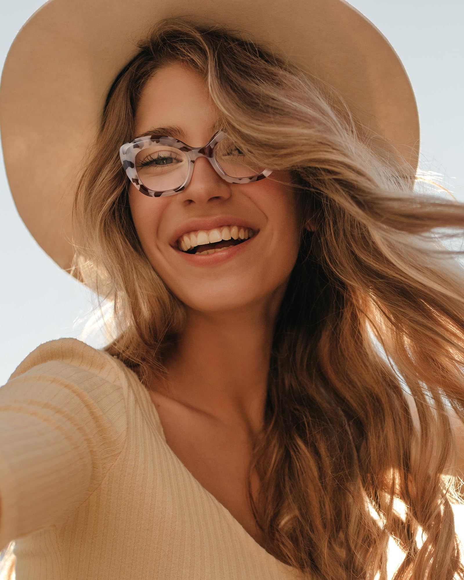 JM blue light reading glasses protect eyes during device use.