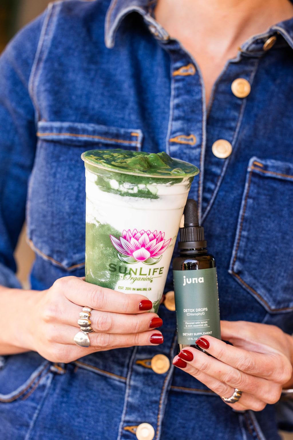 Two-pack Juna Chlorophyll Drops box for convenient daily routine.