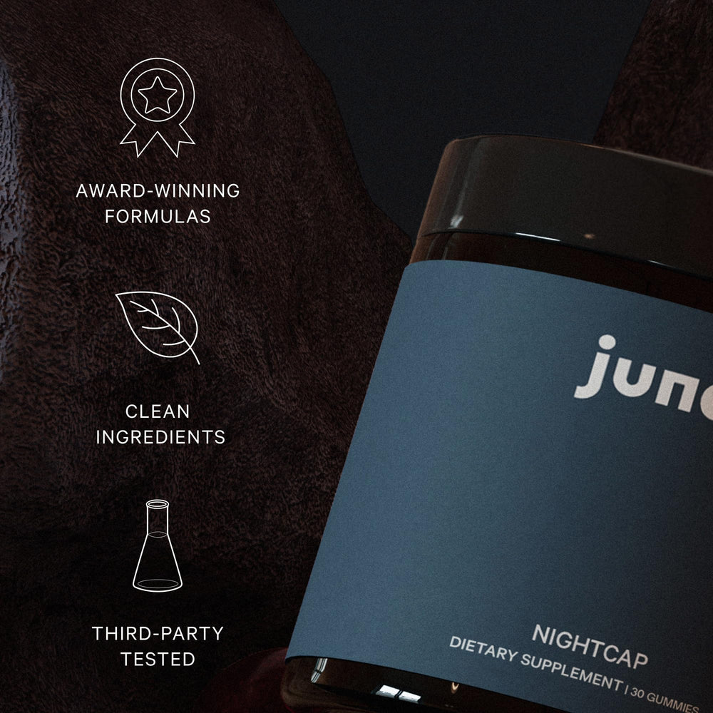 Juna Nightcap Sleep Gummies label highlighting natural ingredients and low-dose melatonin.