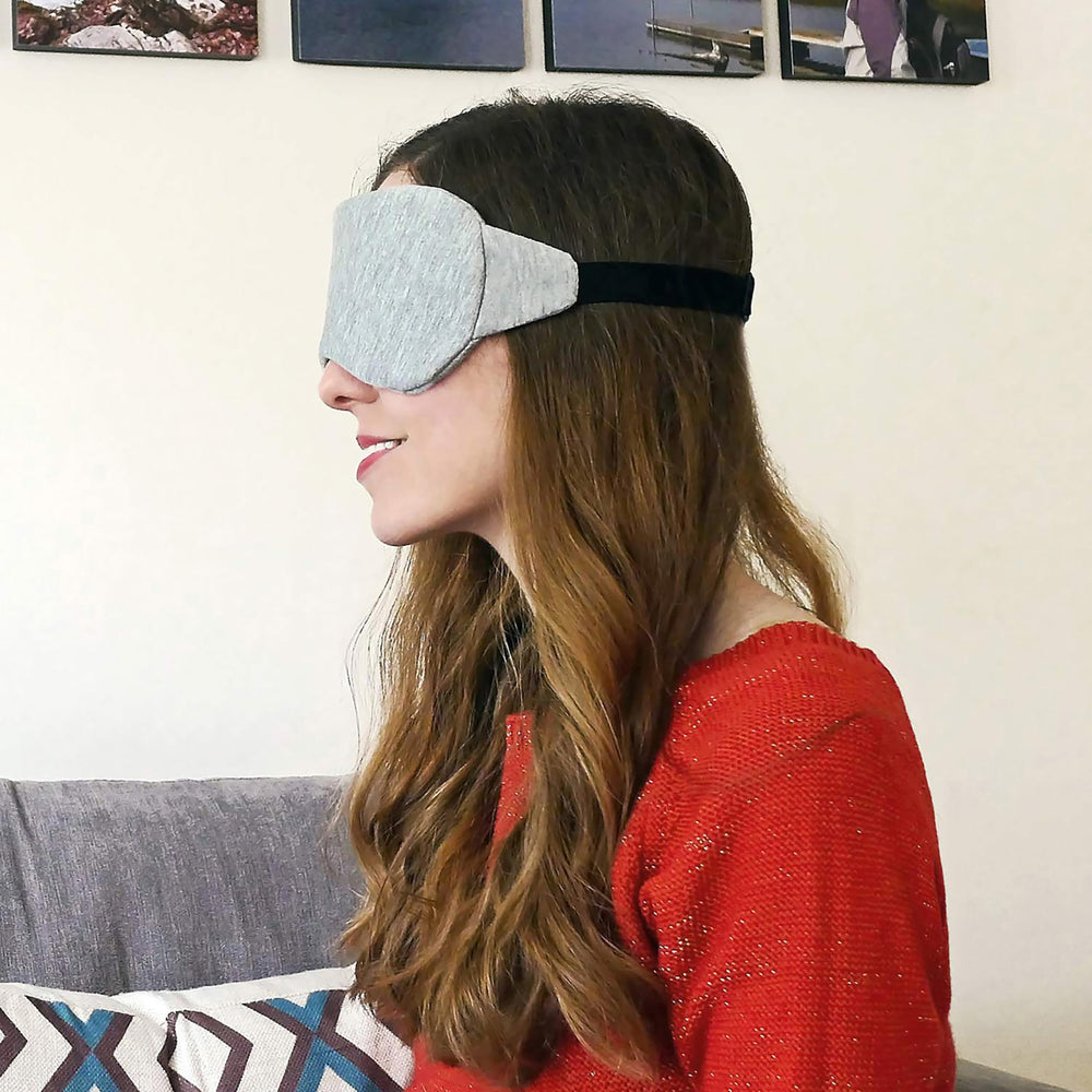 Kimkoo sleep mask portable travel setup shows easy packing and travel readiness.