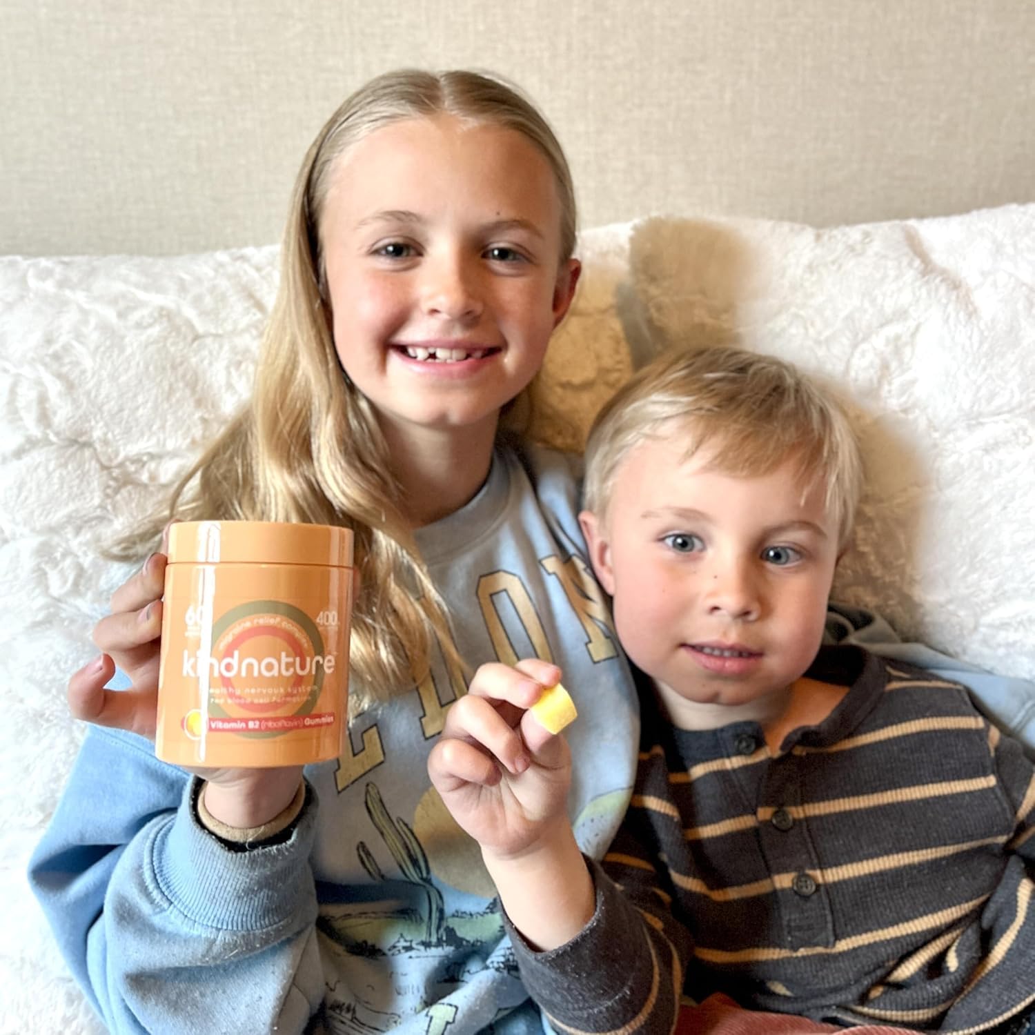 Kindnature Vitamin B2 Gummies close-up reveals chewy texture easy to take