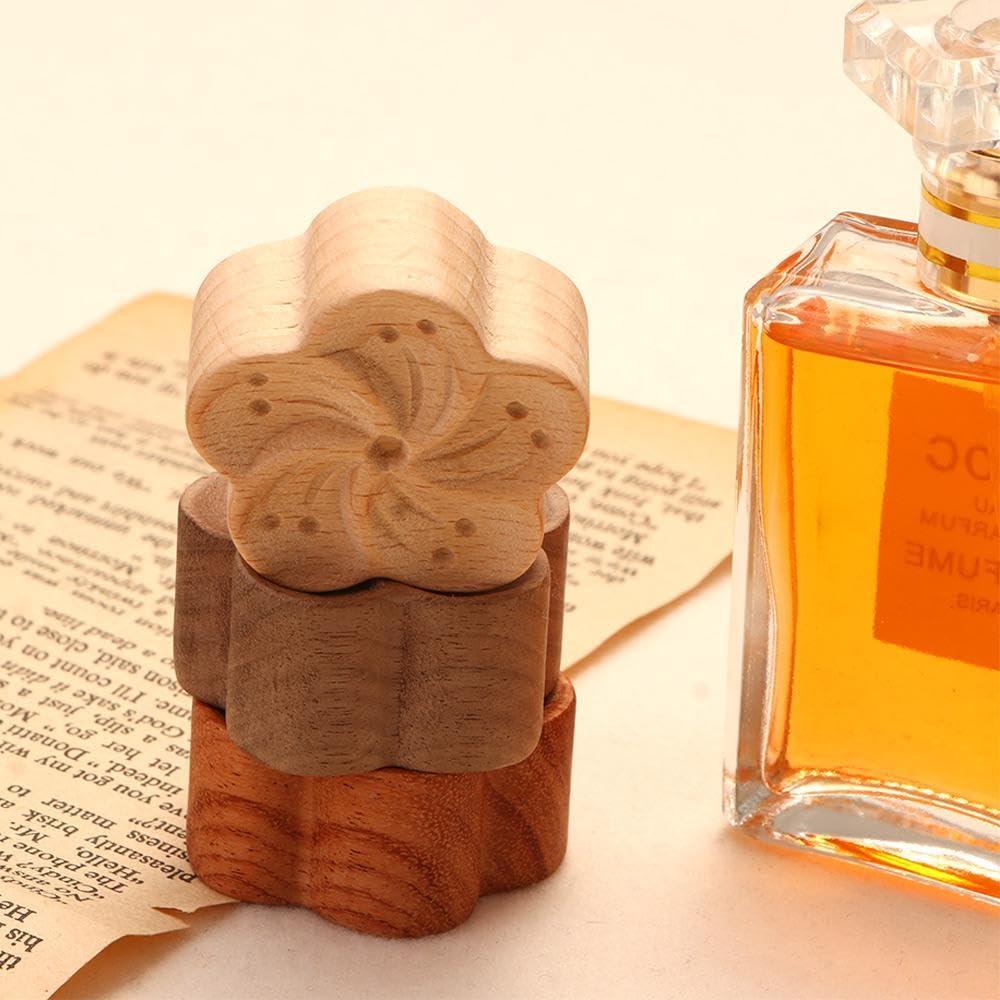 Kopida compact diffuser size 4x4x2 cm fits on desks and shelves