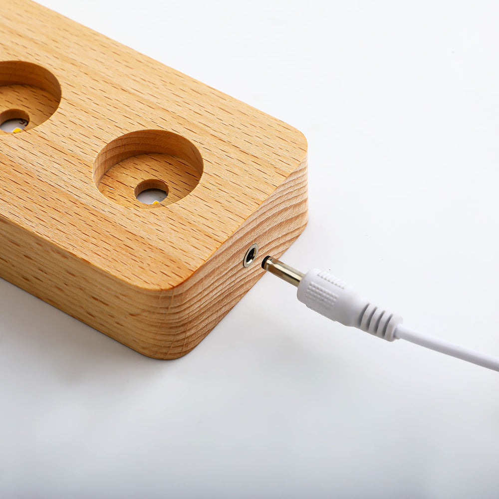 KRISININE USB-powered light offers convenient, energy-saving operation
