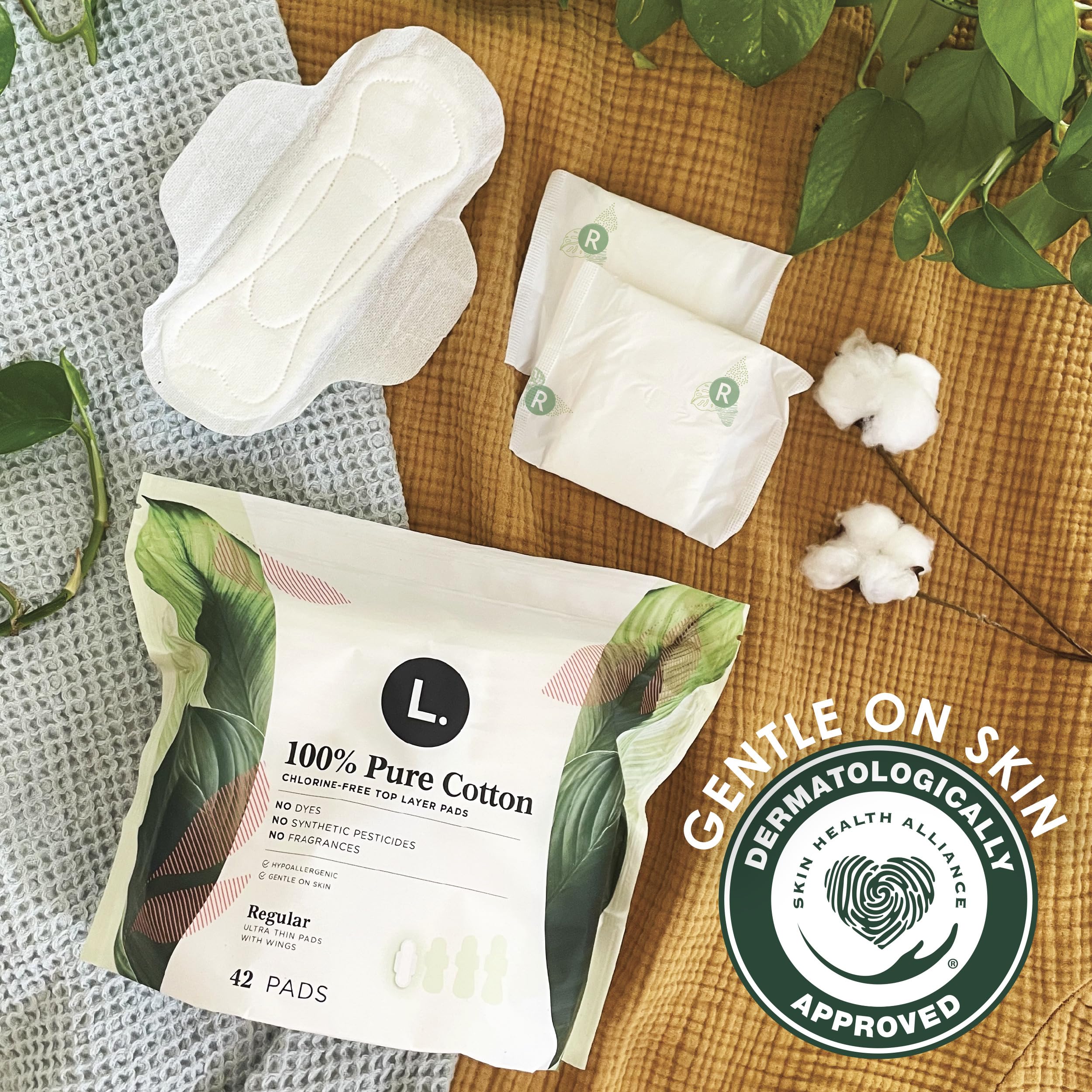Unscented and dye-free design of L. Ultra Thin Pads