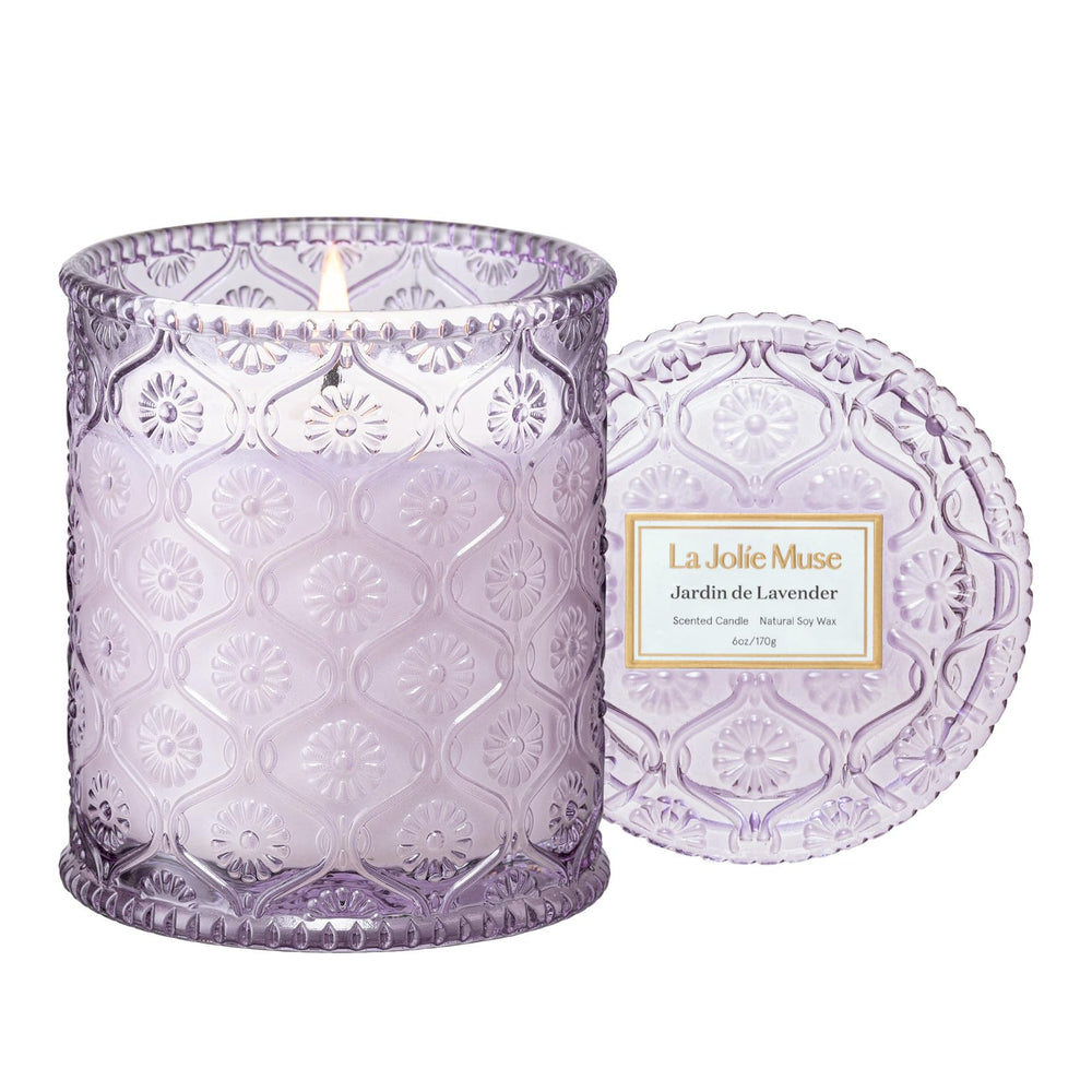 LA JOLIE MUSE Jardin de Lavender candle jar with embossed daisies for elegant decor.