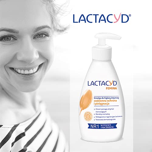 Lactacyd Femina Emulsion application pump, smooth dispensing.