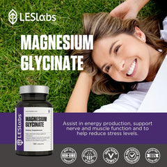 LES Labs magnesium glycinate pour demonstrates easy, smooth dosing.