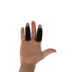 LIONTEK finger sleeve on hand during training provides protection and flexibility.