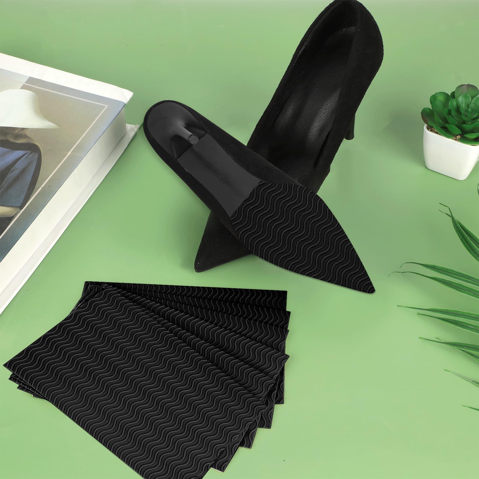 Lonfliness bottom protectors on high heels, discreet protective layer