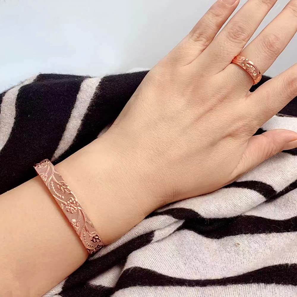 LONGRN unisex copper ring and bracelet worn for everyday style