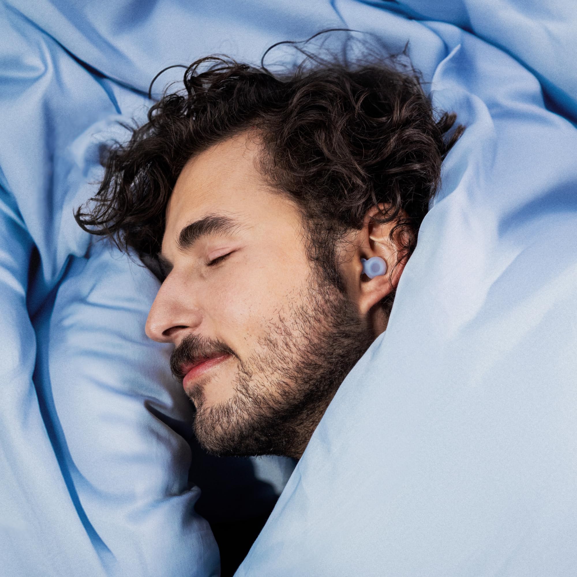 Loop Dream for side sleepers reduces ear pressure for greater comfort.