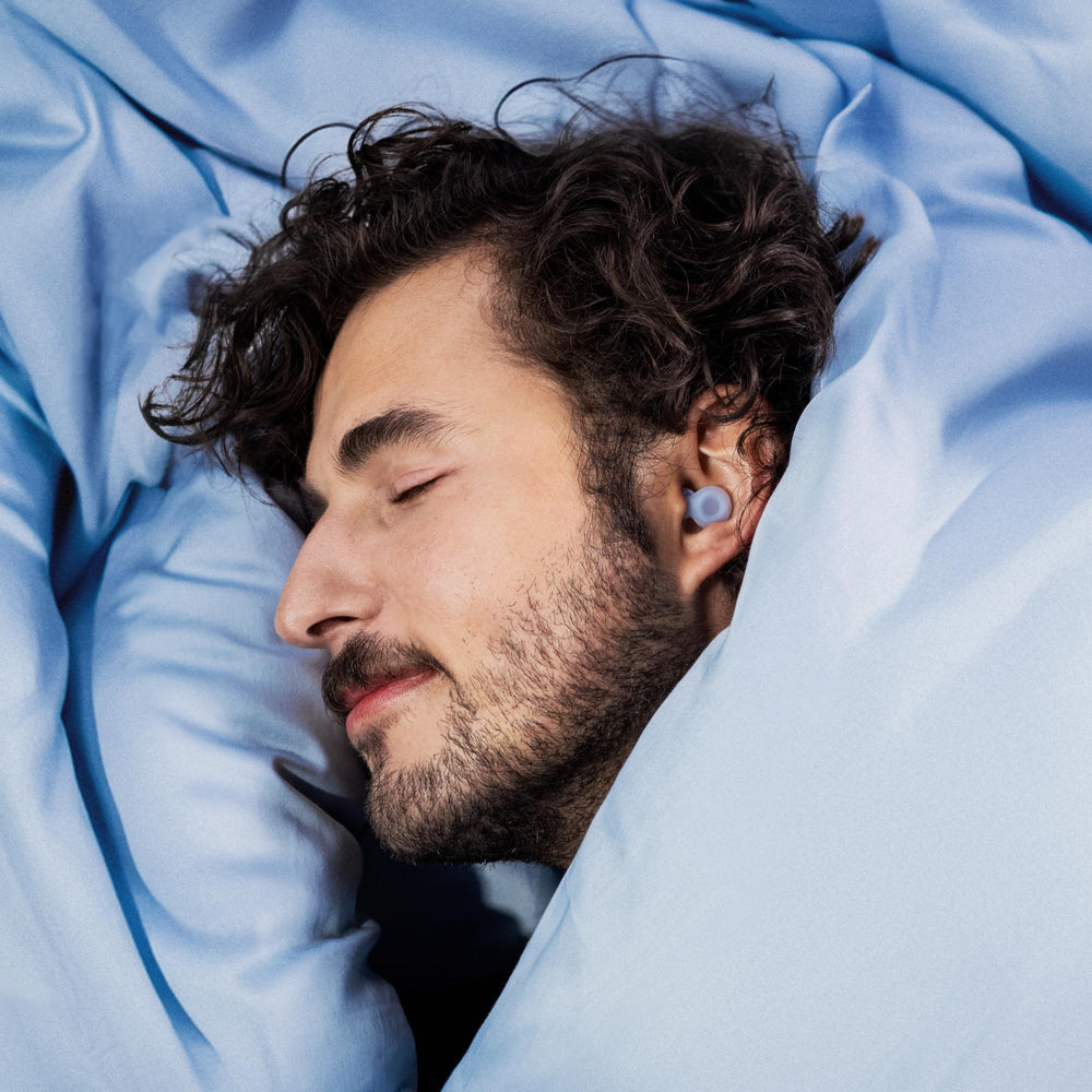 Loop Dream for side sleepers reduces ear pressure for greater comfort.