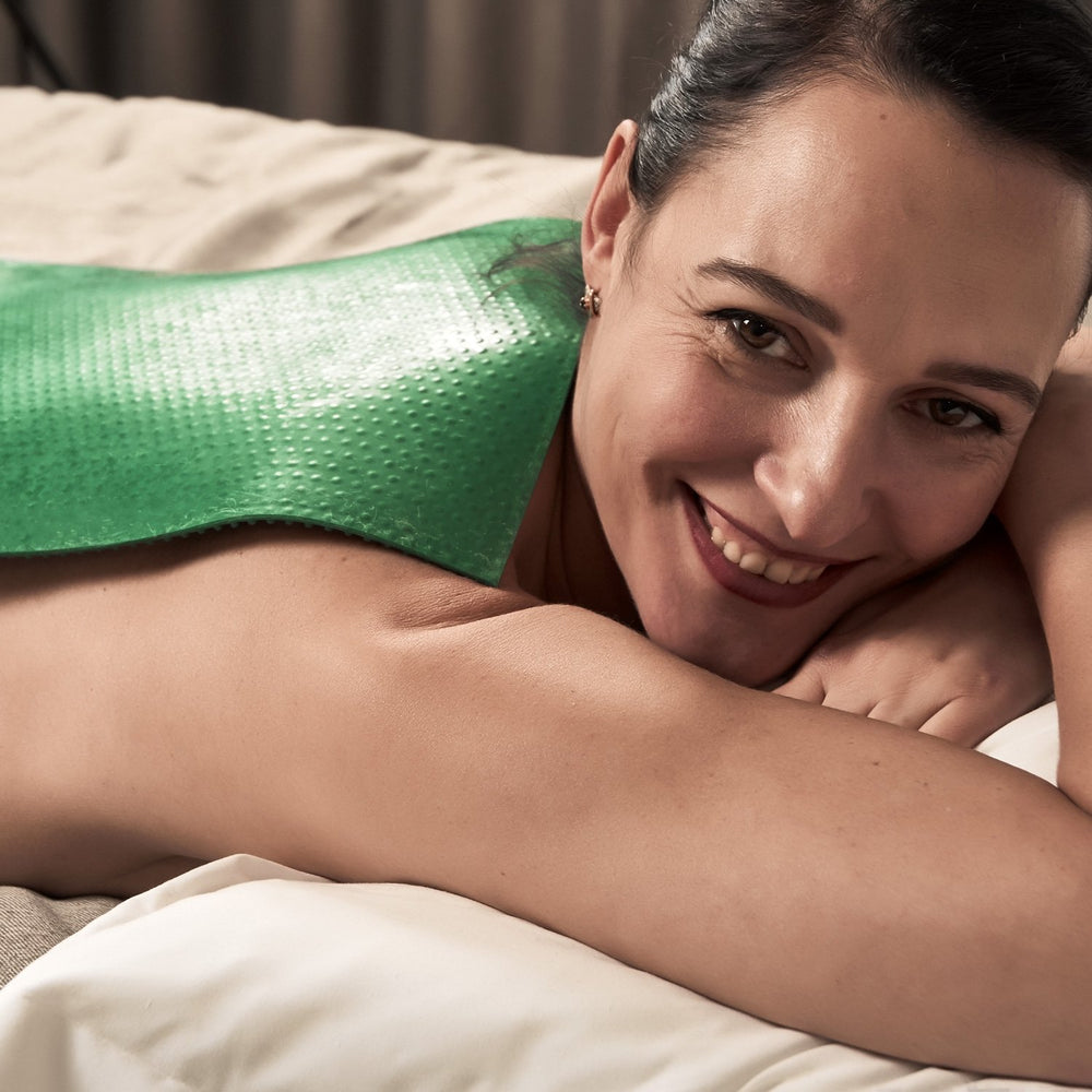 Lyapko acupressure needles have faceted tips for safe skin contact.