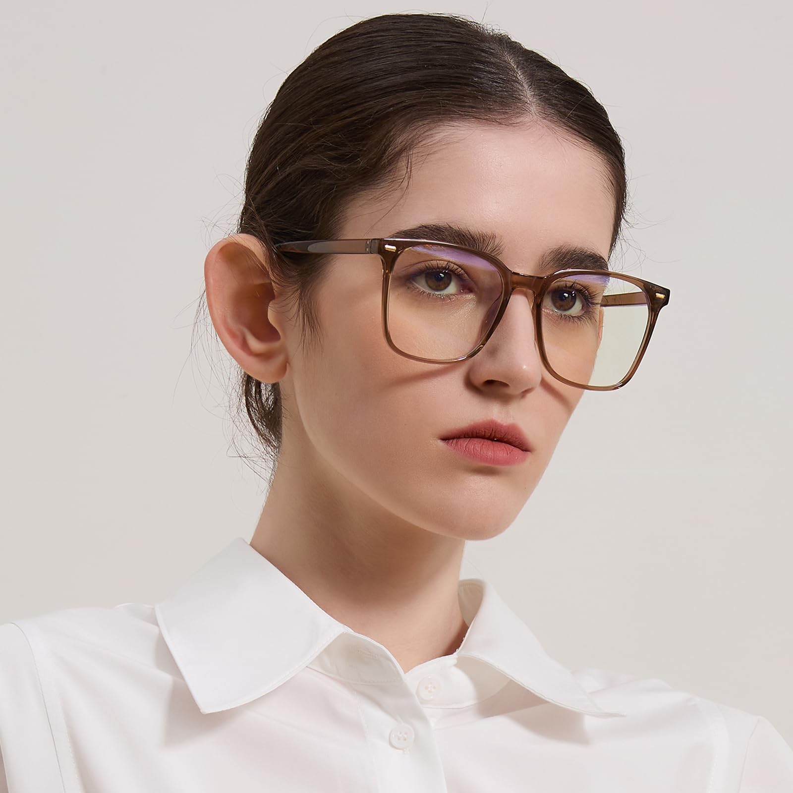 MACJERO lightweight frame with anti-scratch coatings for comfortable daily wear