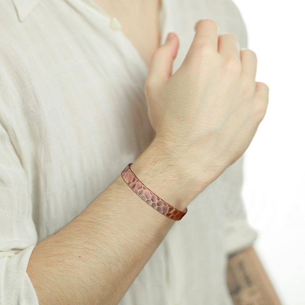 MagEnergy bracelet in gift box, ideal present for him or her.