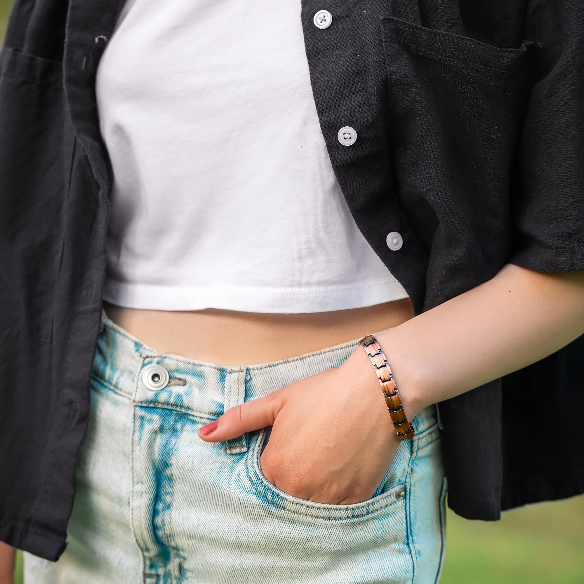 Included instruction manual for quick sizing of MagnetRX bracelet