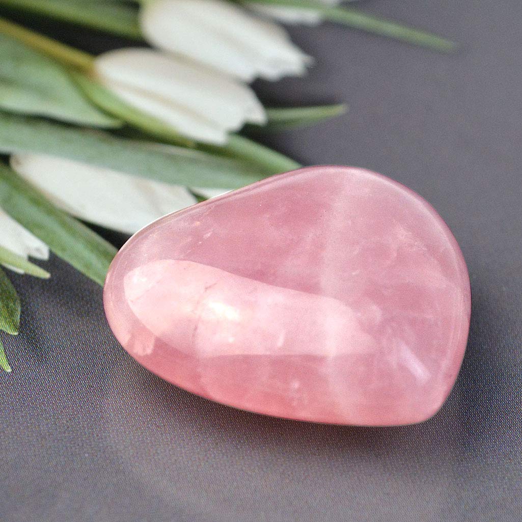 Marrywindix hand-carved heart crystal makes a thoughtful small gift