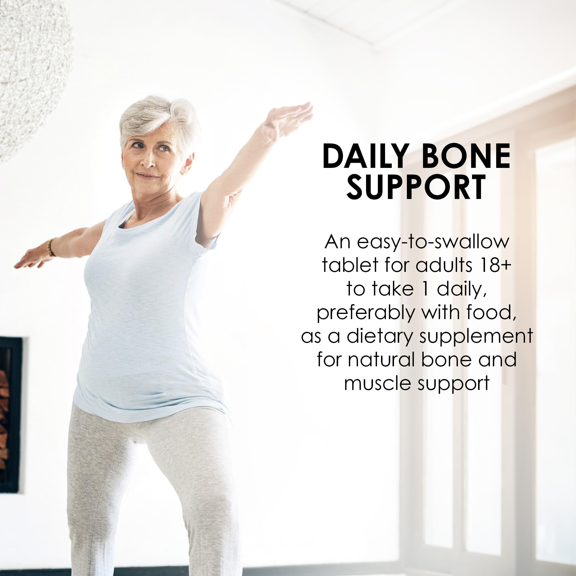 Tabletas Mason Natural K2+D3 en mano, fácil de tragar.