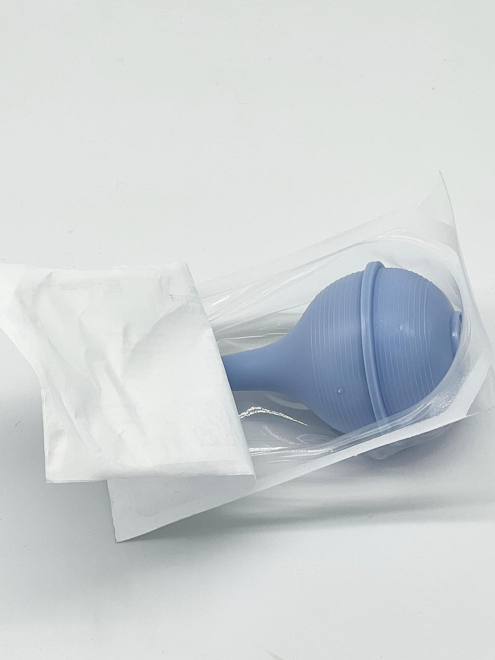 Medical Sales Supply ridged anti-slip grip provides secure handling during use.