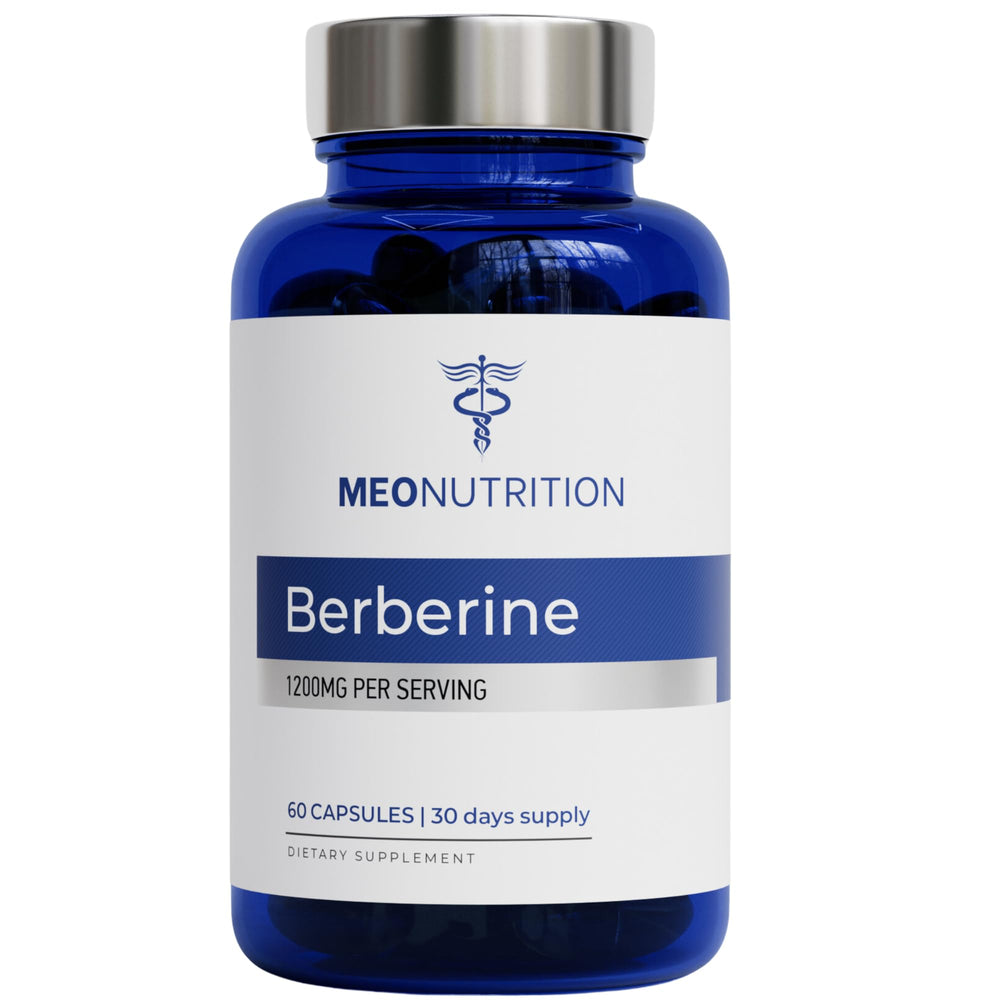 Open bottle with Meo Berberine capsules beside water.