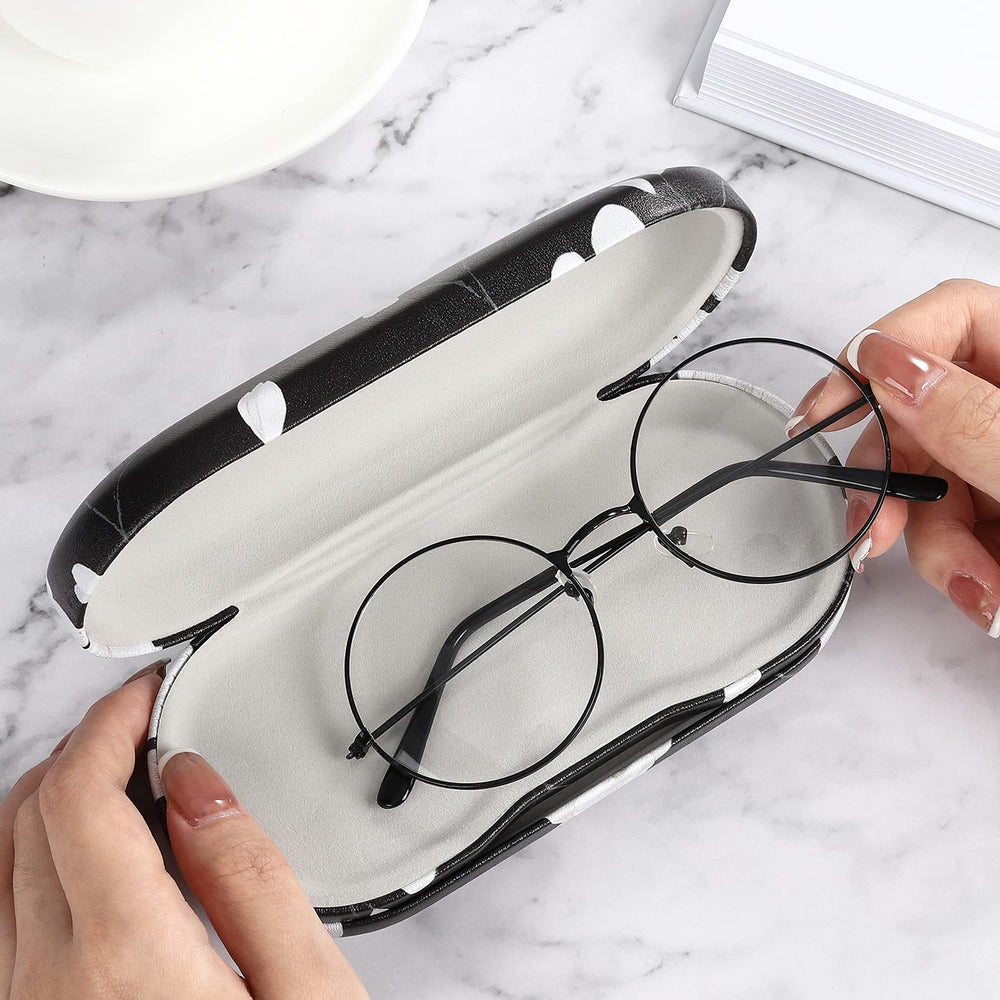 MoKo protective eyewear case keeps glasses clean and scratch-free