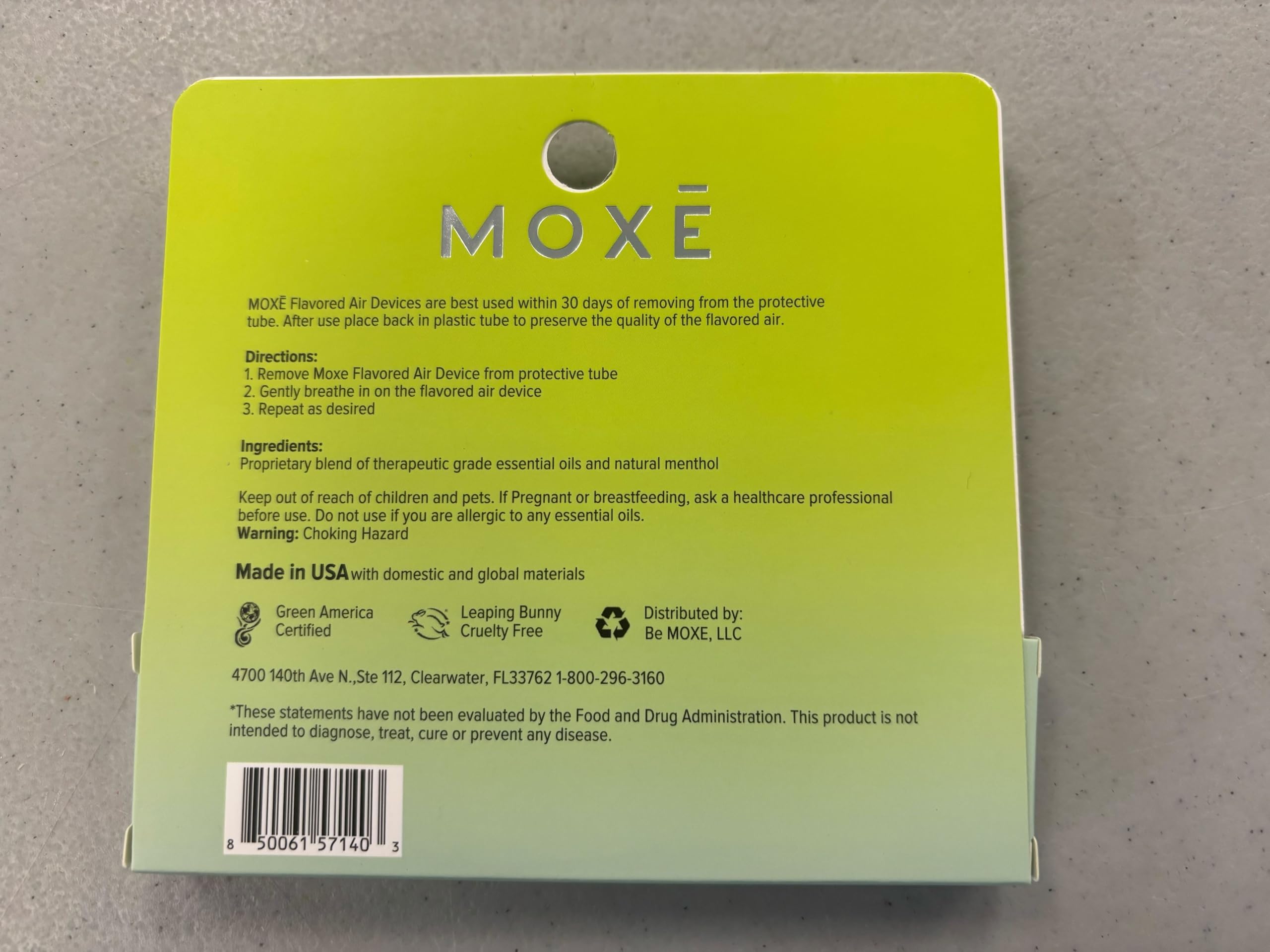 MOXE Natural Mojito Air Inhaler in use offers a refreshing aroma.